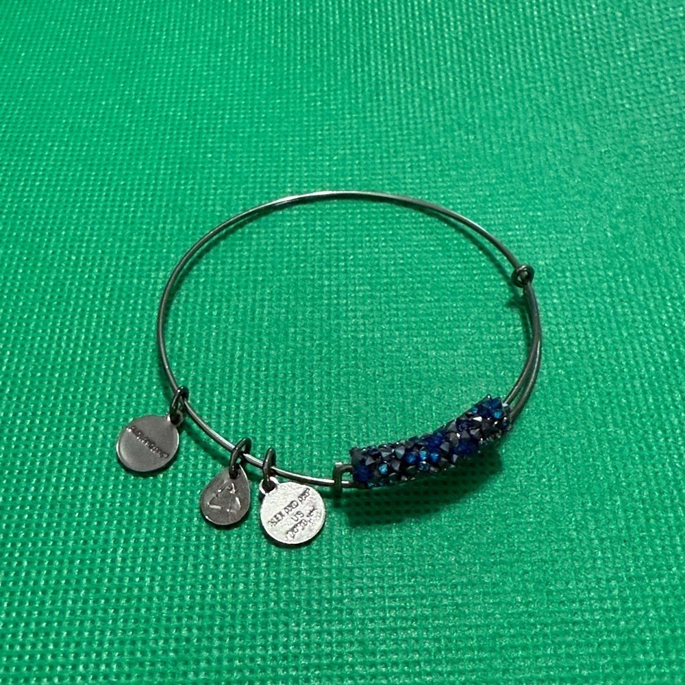 Alex and Ani mermaid tail fine rocks midnight silver bracelet